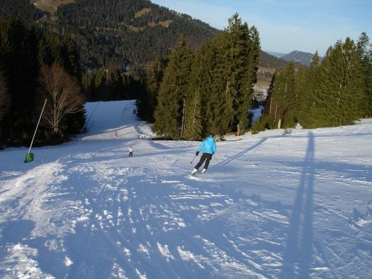 ski-run-234068_1280