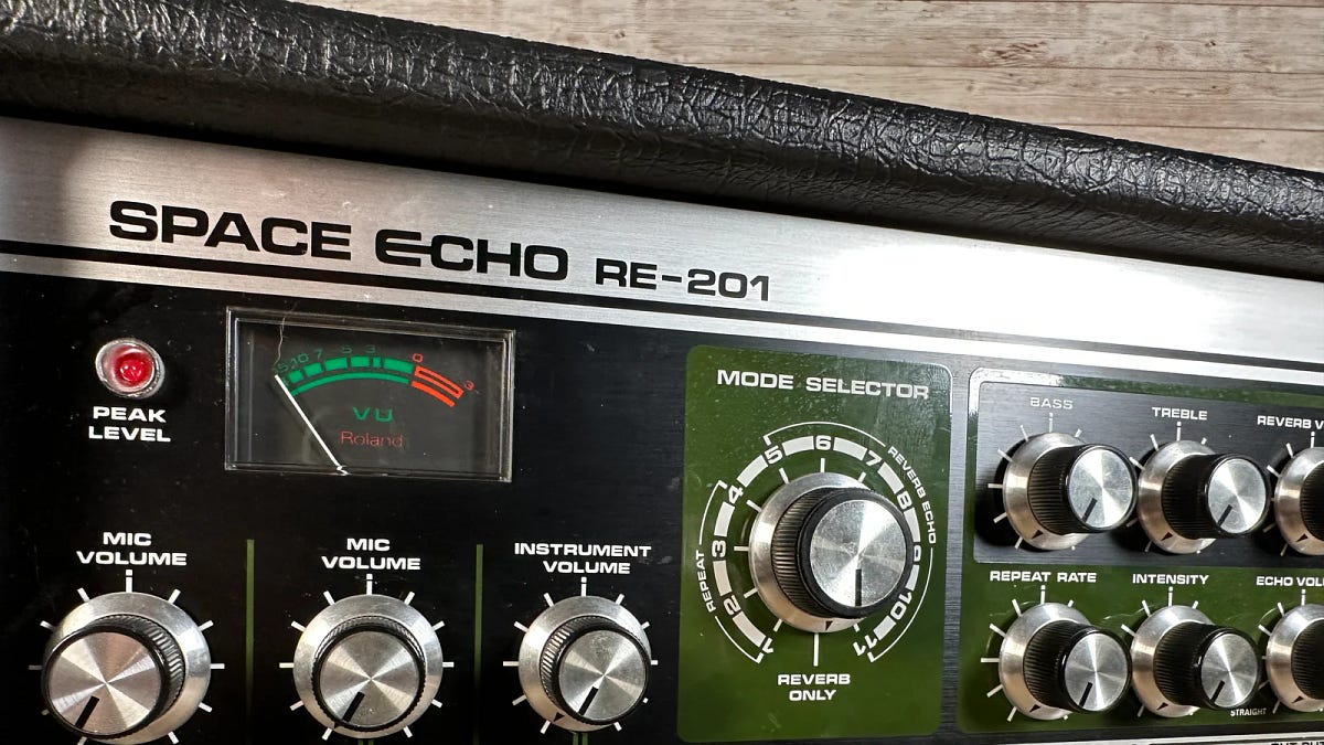 The Roland RE-201 Space Echo - The Machine That Swallowed Space