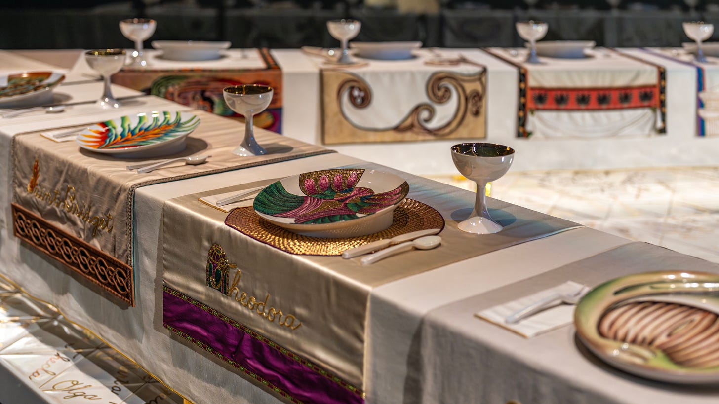 Smarthistory – Judy Chicago, The Dinner Party Smarthistory – Judy Chicago, The Dinner Party