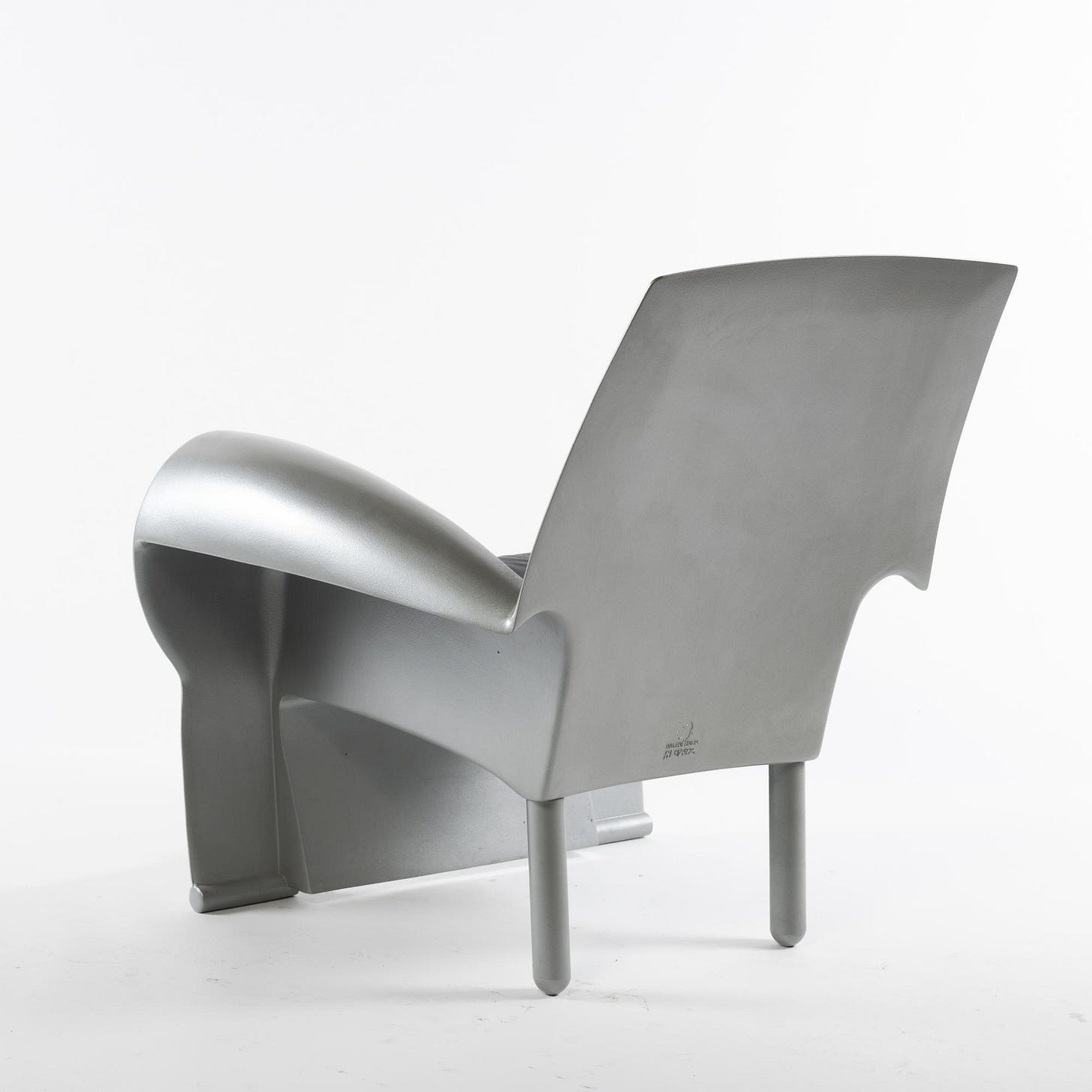 Richard III' armchair, 1985 – Philippe Starck | Lot 330 – Catchy Colors!
