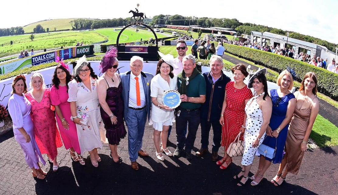 Calling all fashion conscious racegoers!