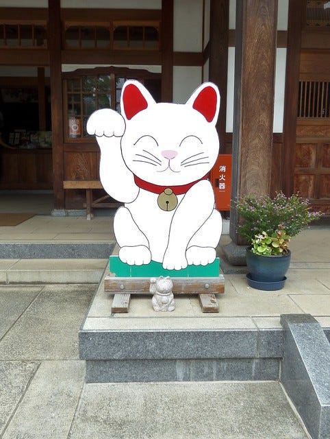 maneki neko, lucky, beckoning cat maneki neko, lucky, beckoning cat