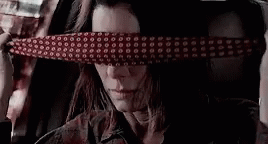 Blindfold Sandra Bullock GIF - Blindfold Sandra Bullock Bird Box - Discover  &amp; Share GIFs
