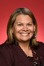 Greens Senator Cox Defects to Labor, Citing Desire to 'Make Change'