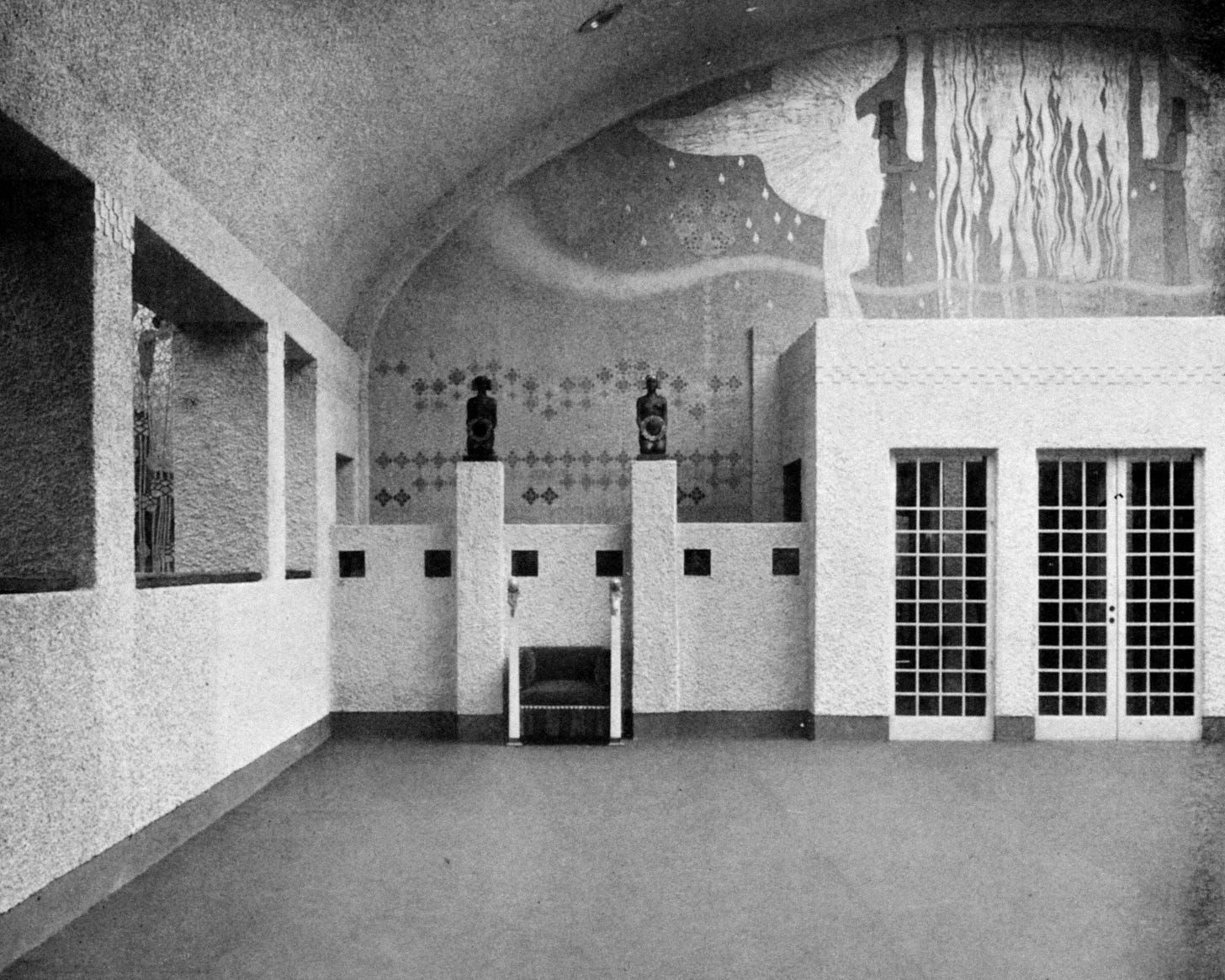 1902 年左側展廳中的《貝多芬橫飾帶》|來源:Archive of the Secession(官方檔案圖像) 1902 年左側展廳中的《貝多芬橫飾帶》|來源:Archive of the Secession(官方檔案圖像)
