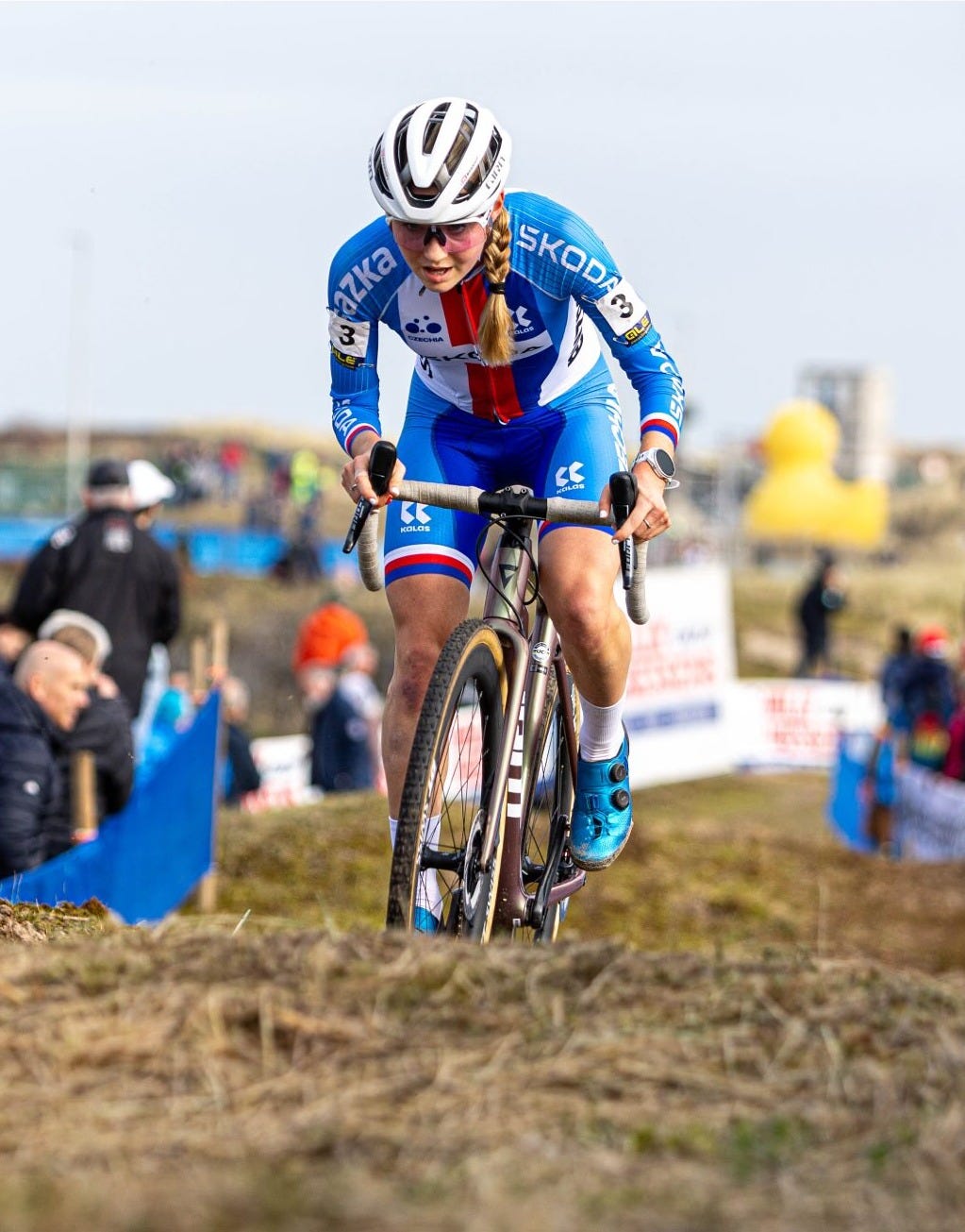 May be an image of bicycle and text that says 'V azka SKODAM SKODIR C ROLDE'