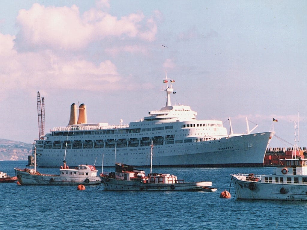 SS Canberra - Wikipedia
