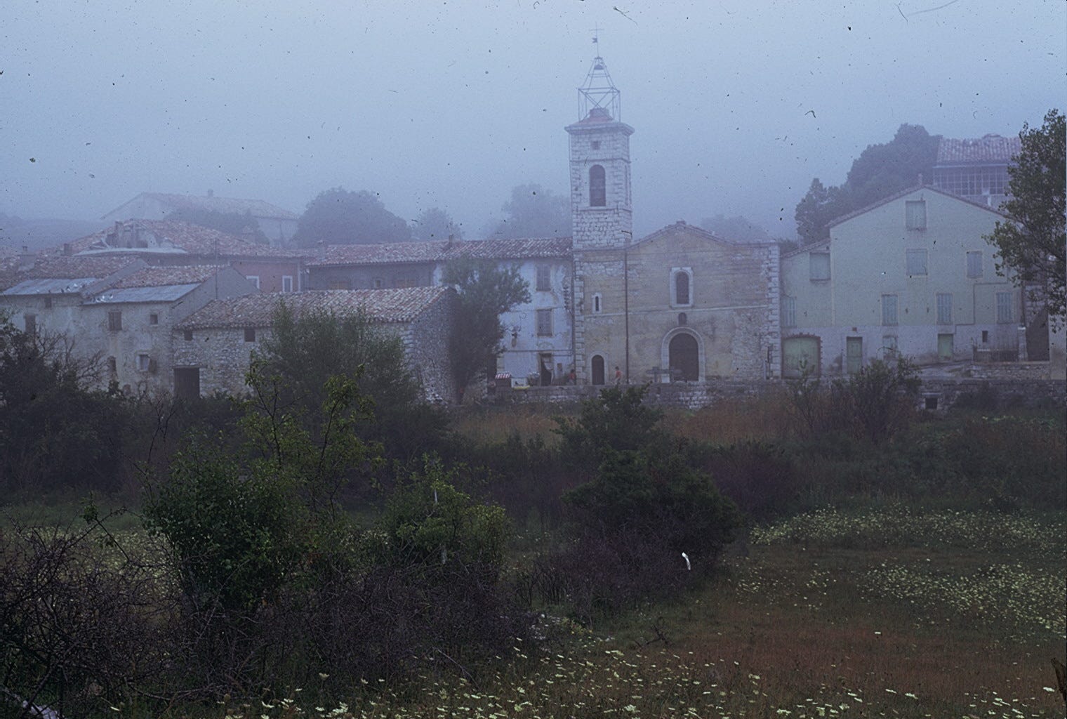 Brovès: village fantôme in the South of France