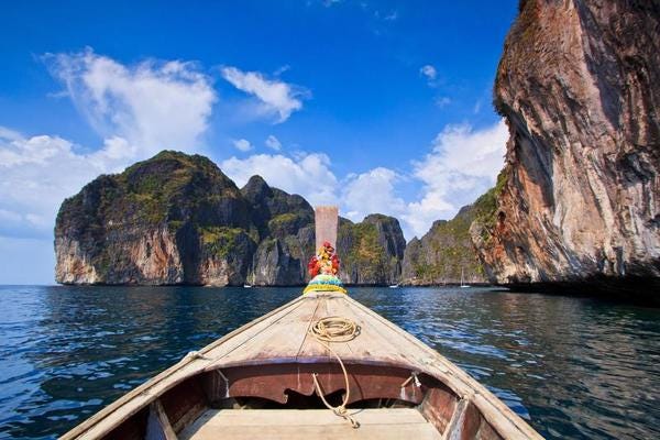 Ship Nose Front View Long-tailed boat 1367618 Stock Photo at Vecteezy