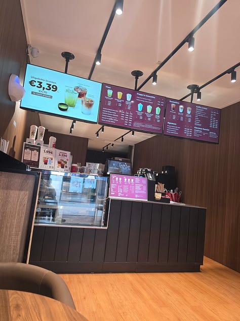 I visited Cotti Coffee in The Hague not the same experience as in China