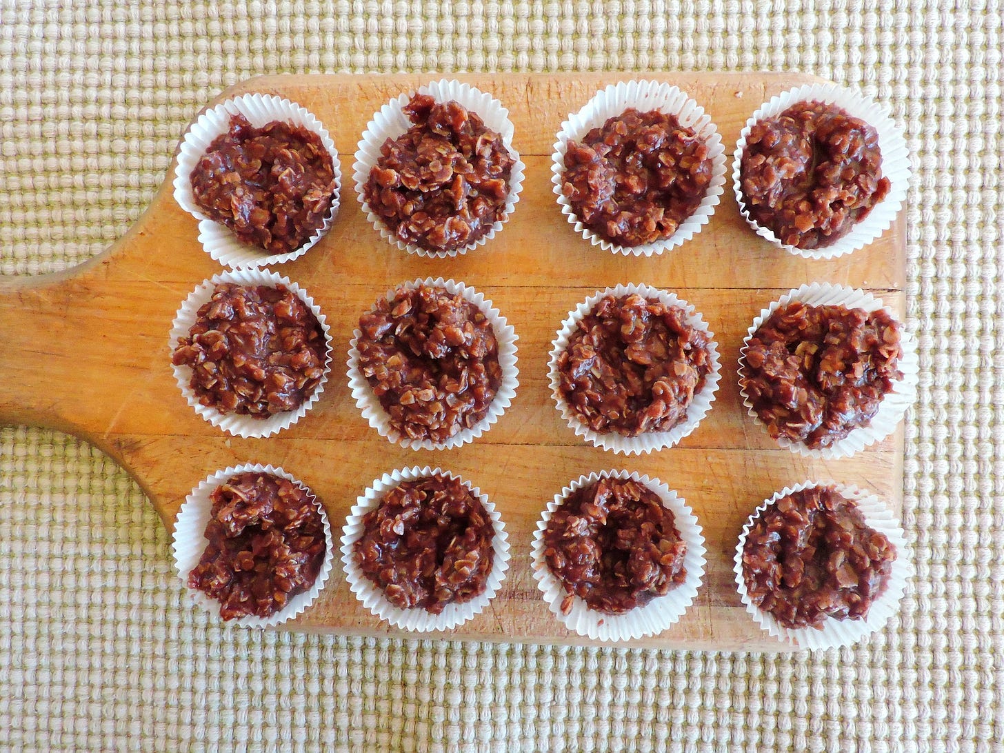  Mini muffin liners makes even the humblest food look elegant. Made for the perfect bite size too! 