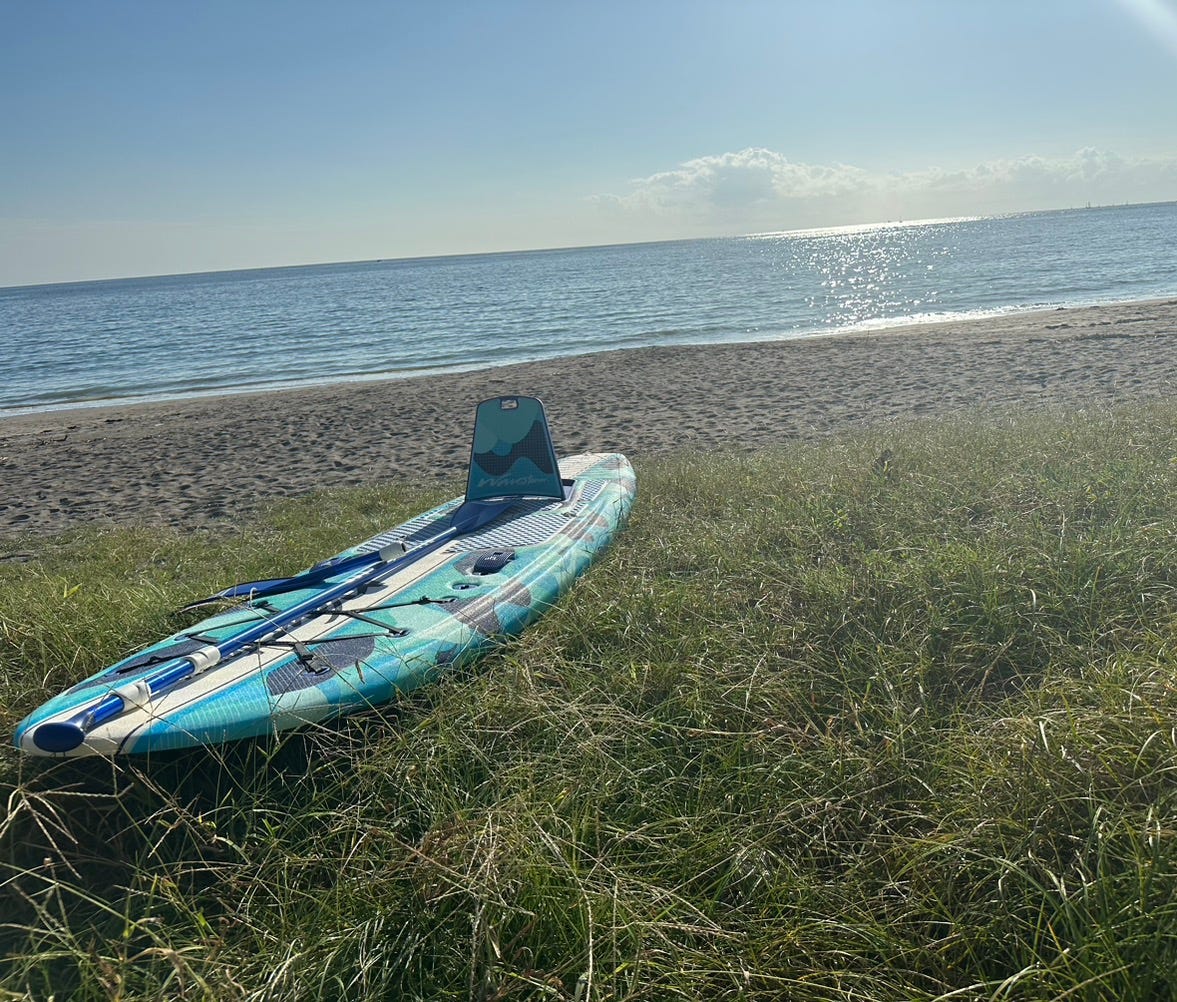 Hungry for travel by Igor