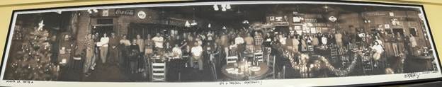 A group of people in a room

AI-generated content may be incorrect.