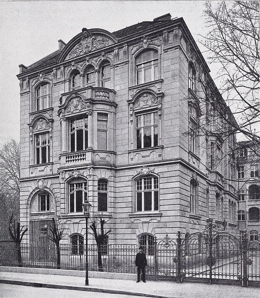 Photograph of a palatial house on Hohenzollernstrasse, c.1899 Photograph of a palatial house on Hohenzollernstrasse, c.1899