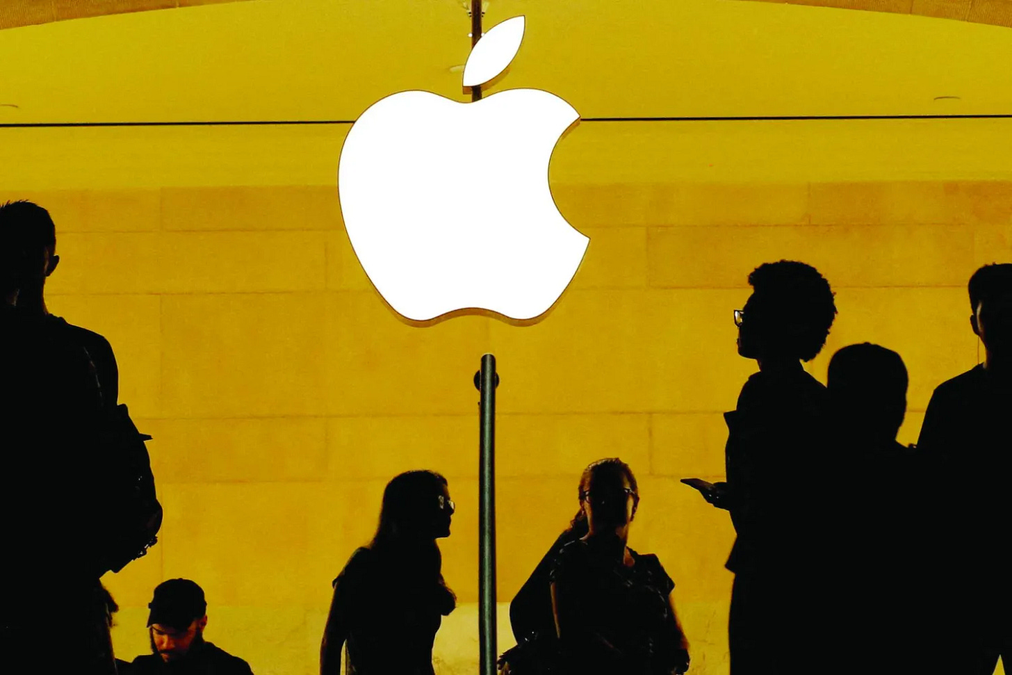 أبل» تخطط للتوسع في السعودية... وتعلن عن أول متاجرها بالدرعية التاريخية أبل» تخطط للتوسع في السعودية... وتعلن عن أول متاجرها بالدرعية التاريخية