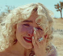 Manchild Sabrina Carpenter GIF - Manchild Sabrina carpenter - Discover &  Share GIFs