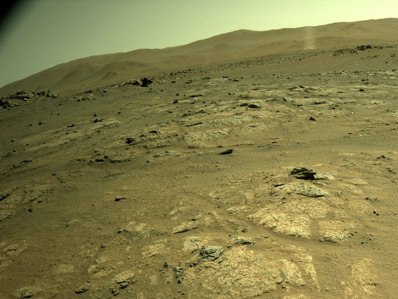 Mars dust — NASA/JPL-Caltech, public domain (Wikimedia Commons) Mars dust — NASA/JPL-Caltech, public domain (Wikimedia Commons)