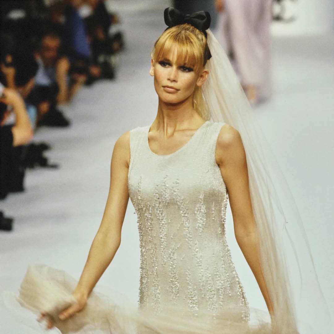 chanel fall winter 1995 haute couture claudia schiffer