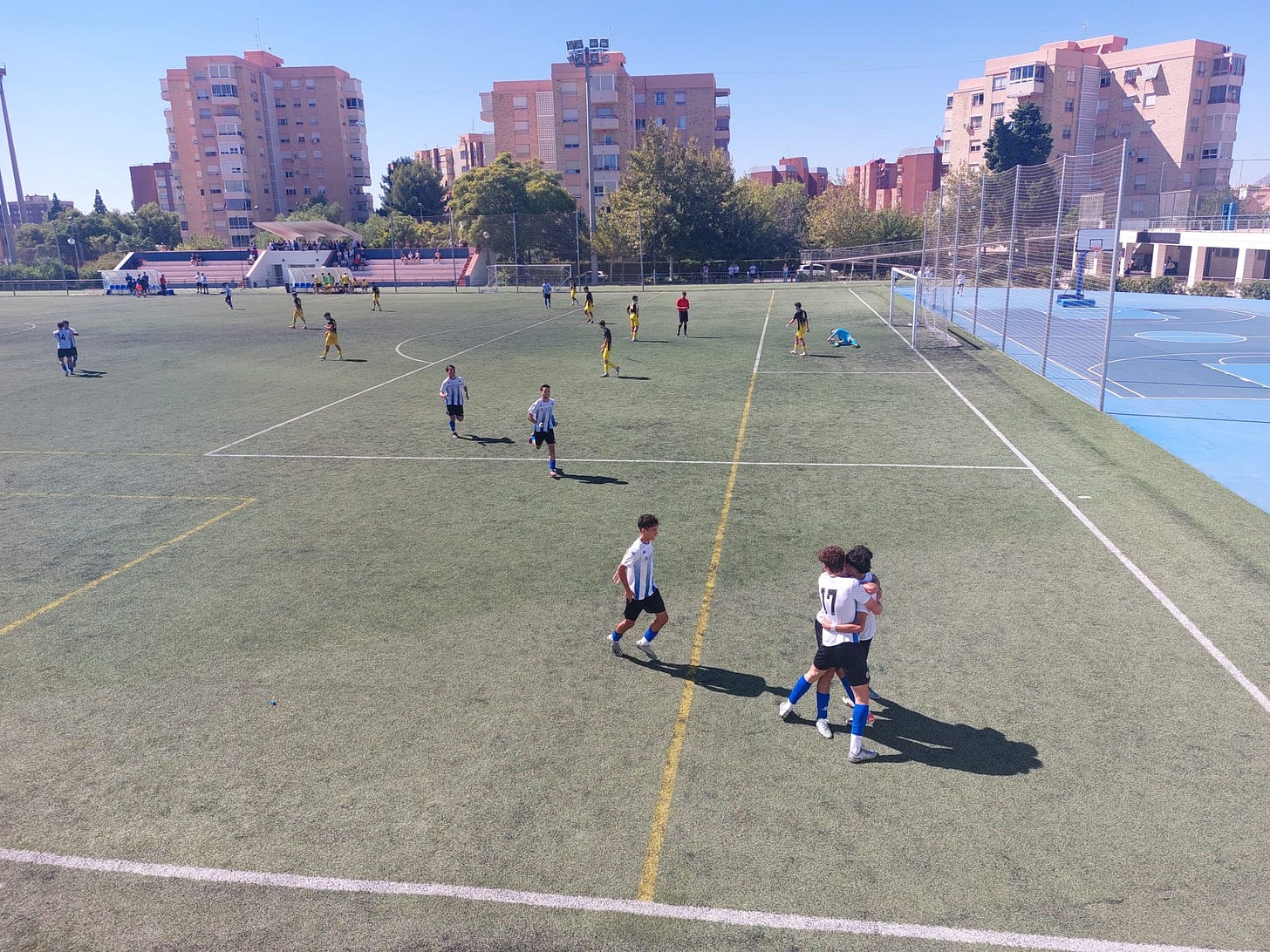 Los jugadores del Juvenil A celebran el 3-0 Los jugadores del Juvenil A celebran el 3-0