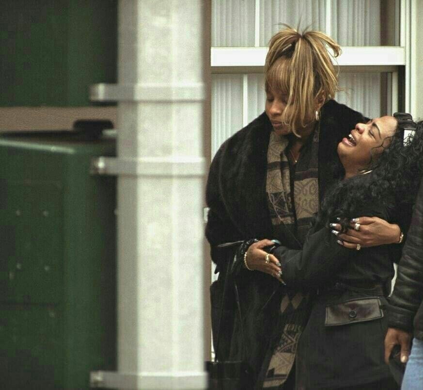 Lil Kim At Biggies Funeral Lil Kim At Biggies Funeral