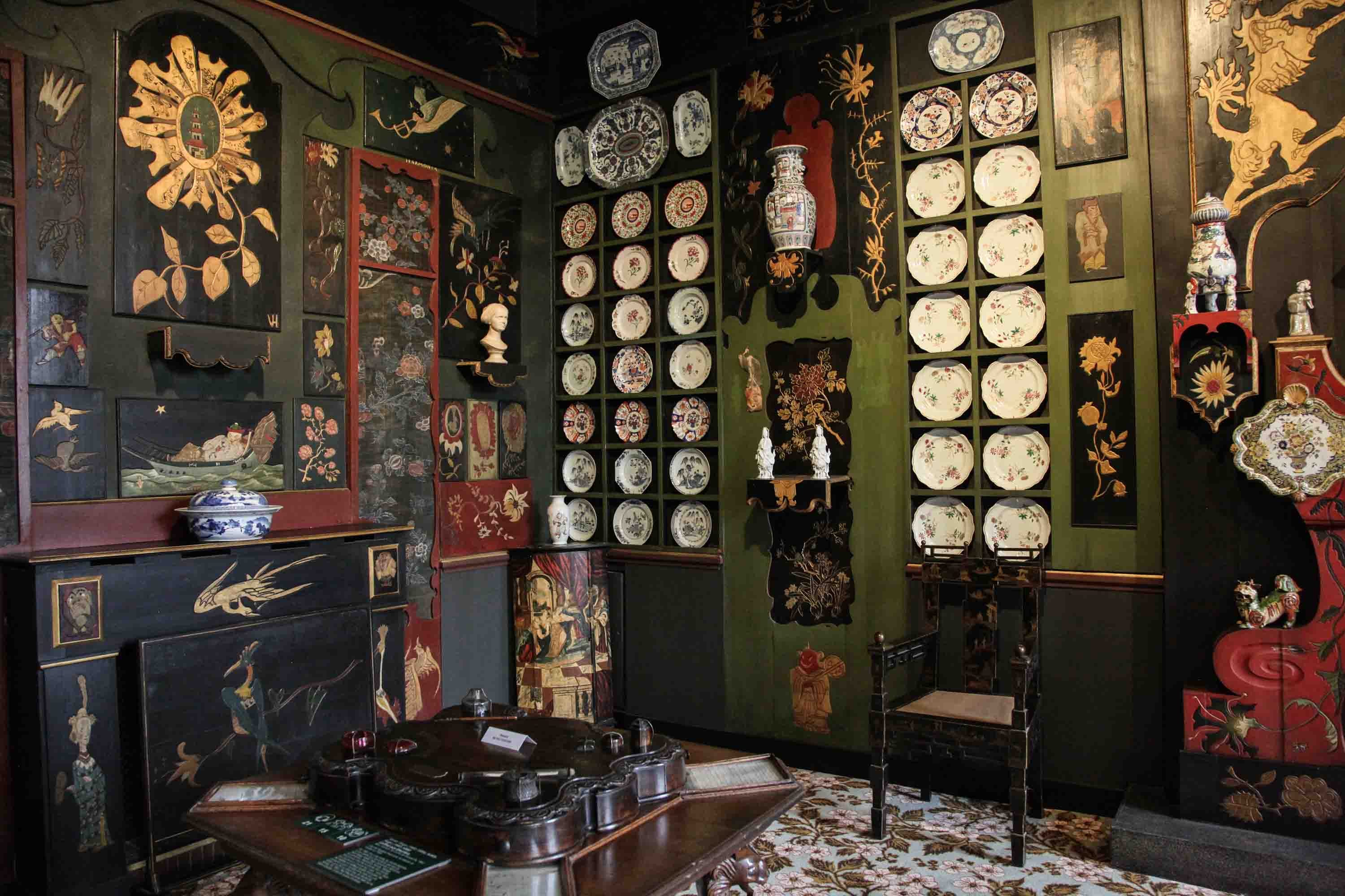 The Marais Beyond the Facade: Victor Hugo, Secret Gardens, and