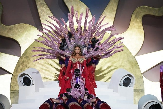 Beyonce pays tribute to the Middle East with Arab designers, musical  choices at Dubai show | Arab News