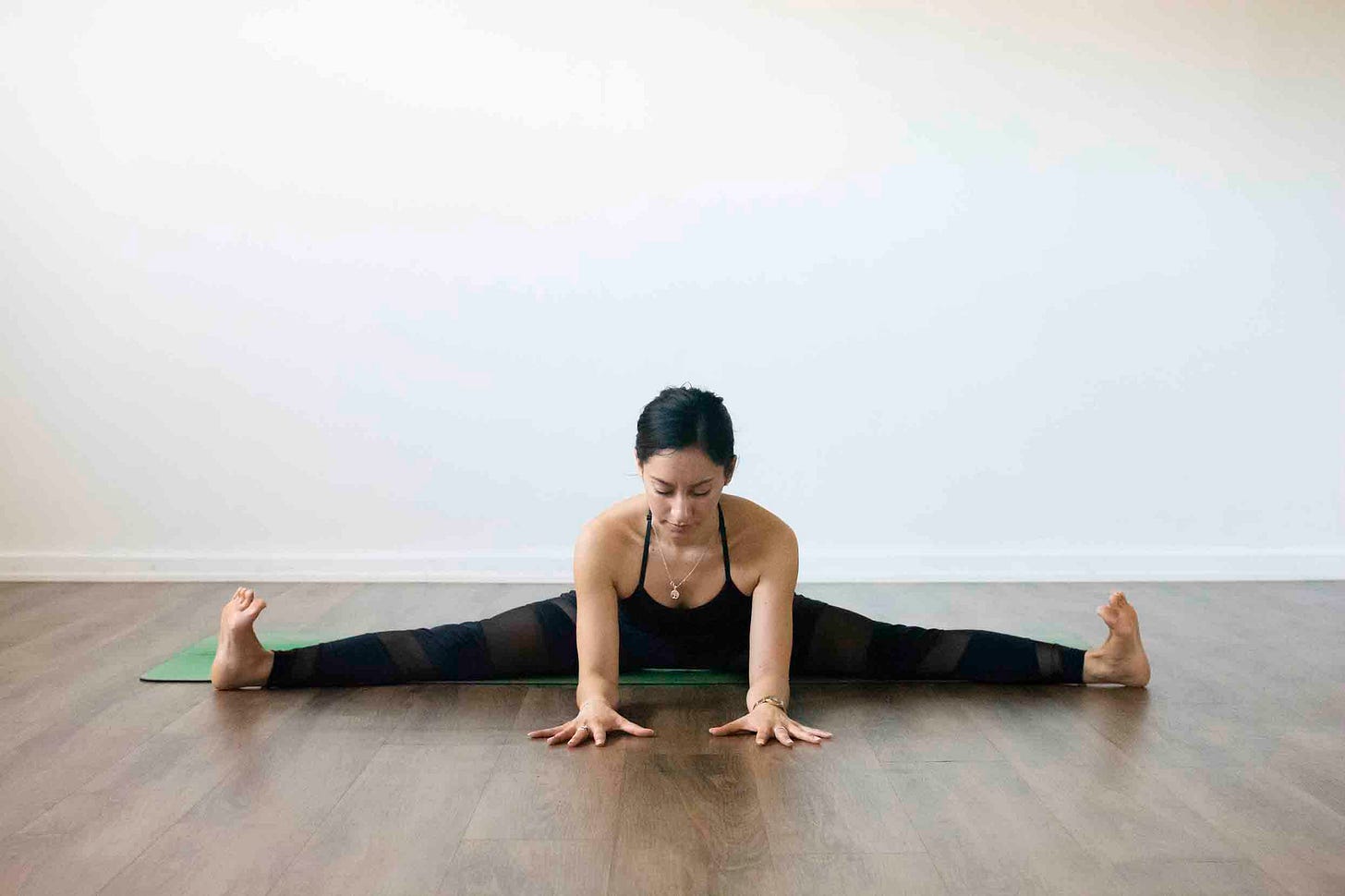 Upavistha Konasana - Wide-Angle Seated Forward Bend Pose - YOGATEKET Upavistha Konasana - Wide-Angle Seated Forward Bend Pose - YOGATEKET