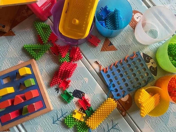 Learning colors for children with GDD and autism Learning colors for children with GDD and autism