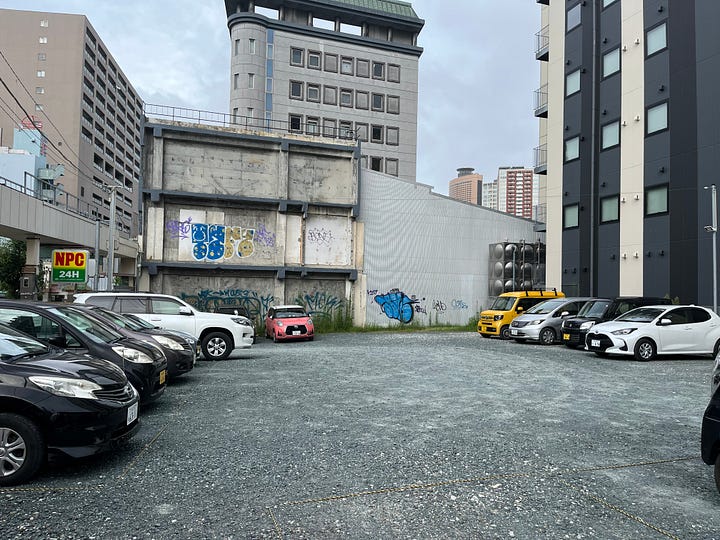 pictures of a steam train and car park in Hamamatsu City, Japan