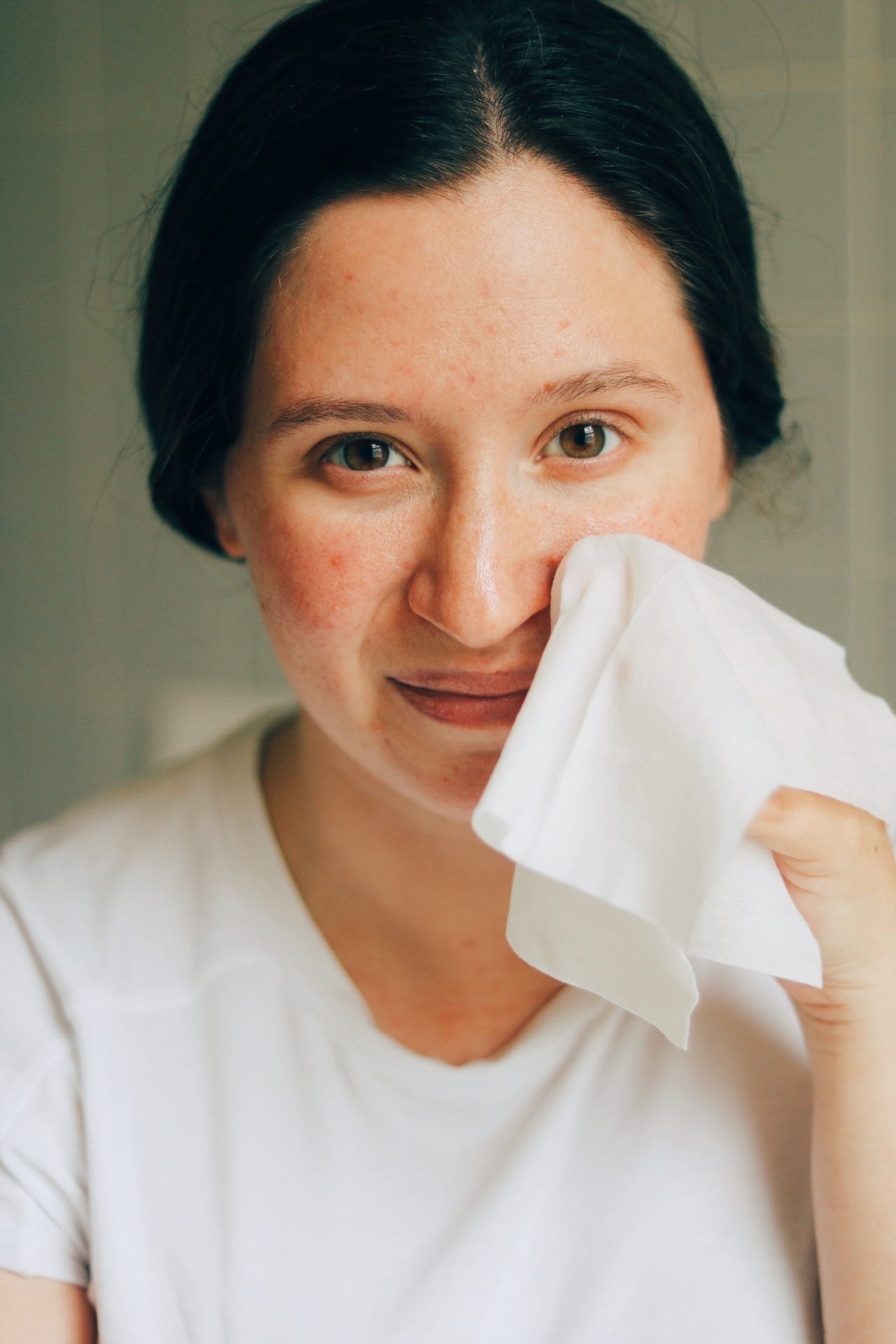 The Easiest, 3 Step Skin Care Routine for Women in their 20s The Easiest, 3 Step Skin Care Routine for Women in their 20s