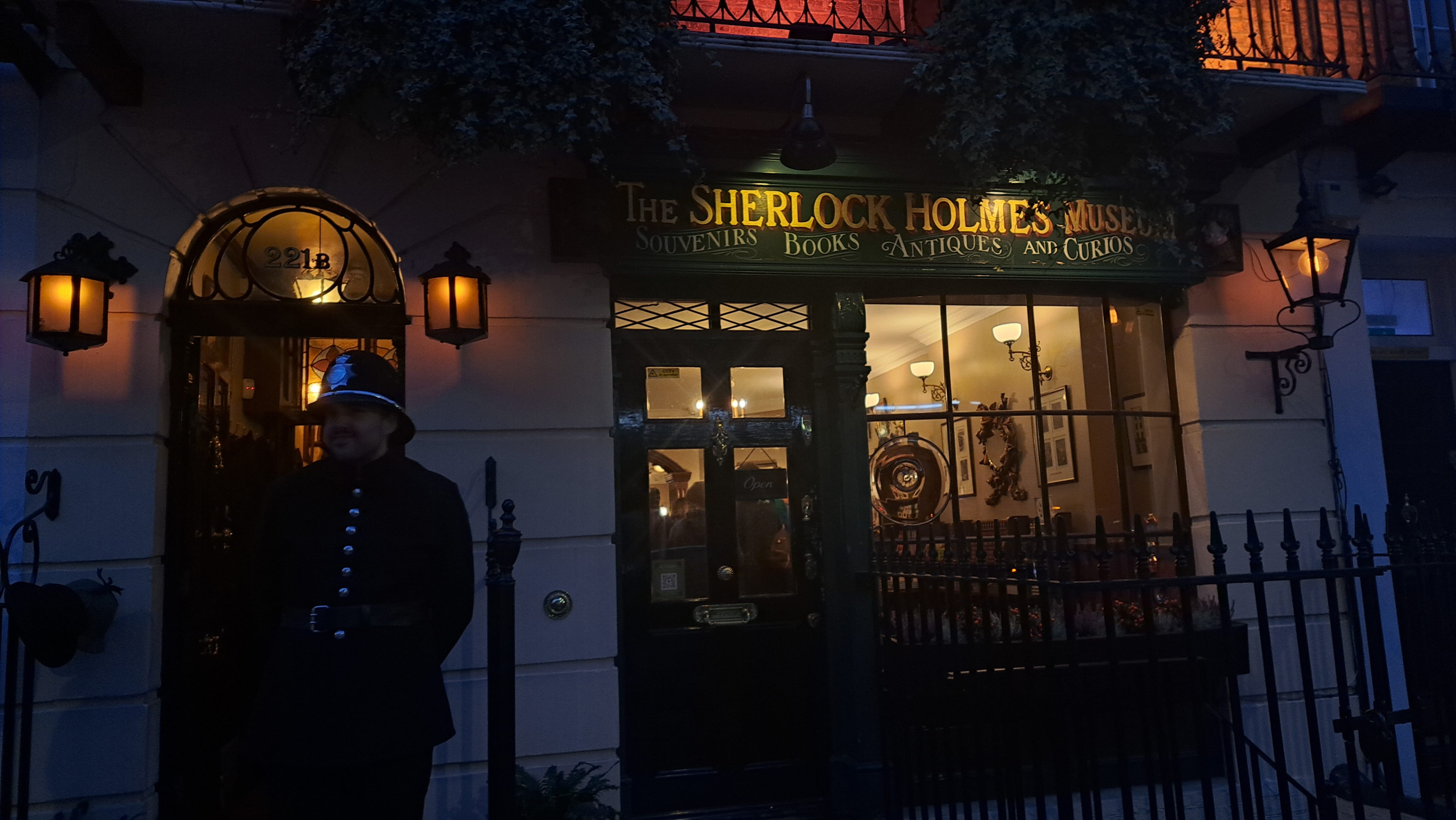TSBT52: 221B Baker Street - by Velda Kiara