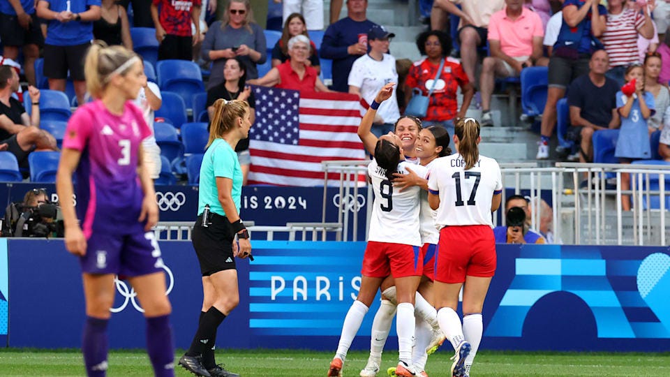 USWNT celebrate Sophia Smith's winner vs. Germany at Paris 2024