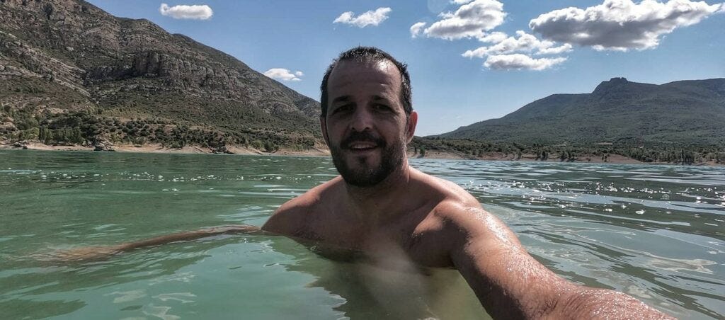 Bikerafting a la Serra del Montsec. Foto: Javi Castillo (https://montsecloop.com)