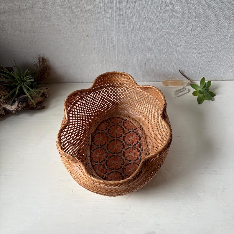 Vintage Japanese Bamboo Basket - Scalloped Edge Drying Basket Natural Woven - Handmade Basket - Bamboo Bowl Japan image 2