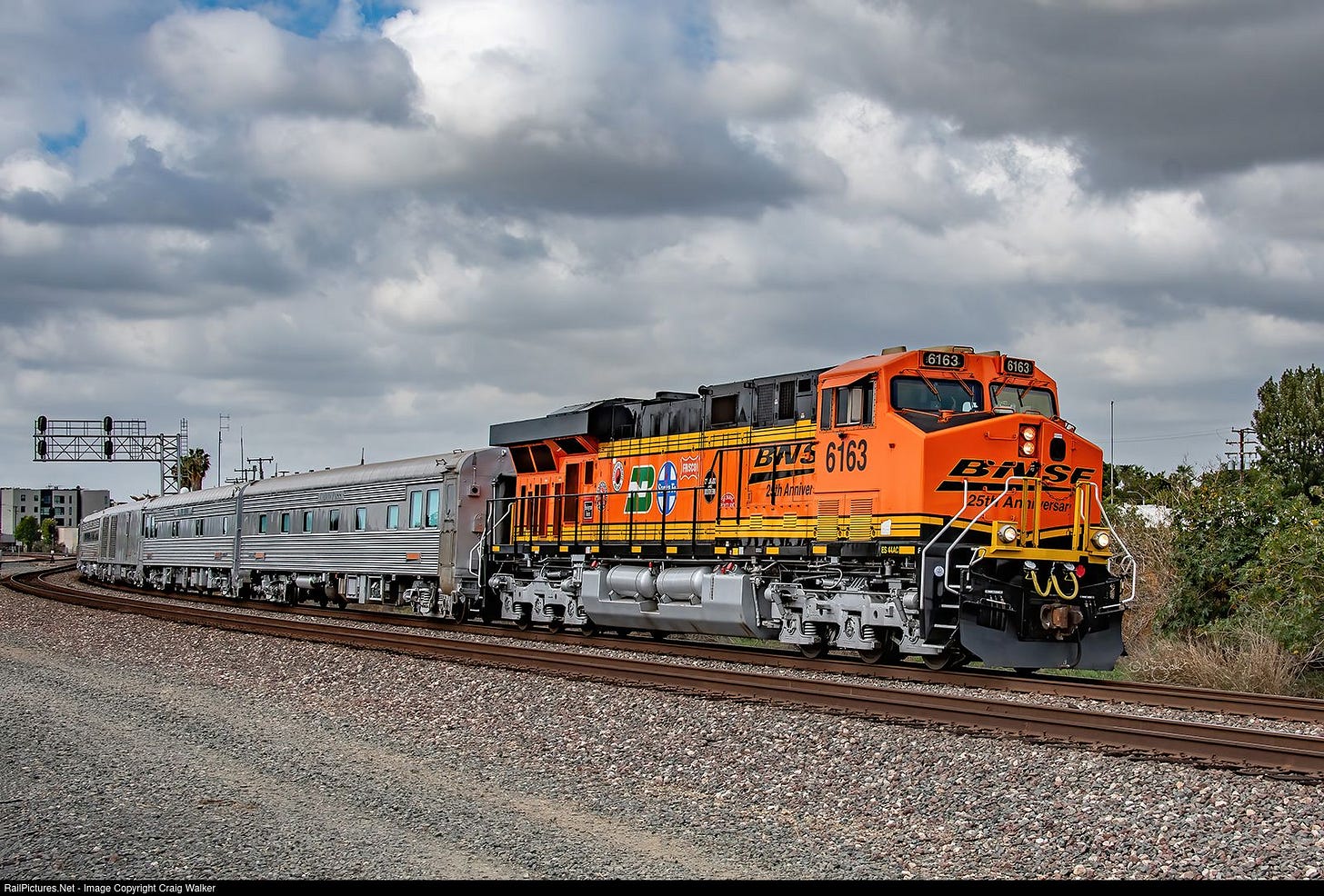 BNSF 6163 BNSF Railway GE ES44AC at Fullerton, California by Craig ...