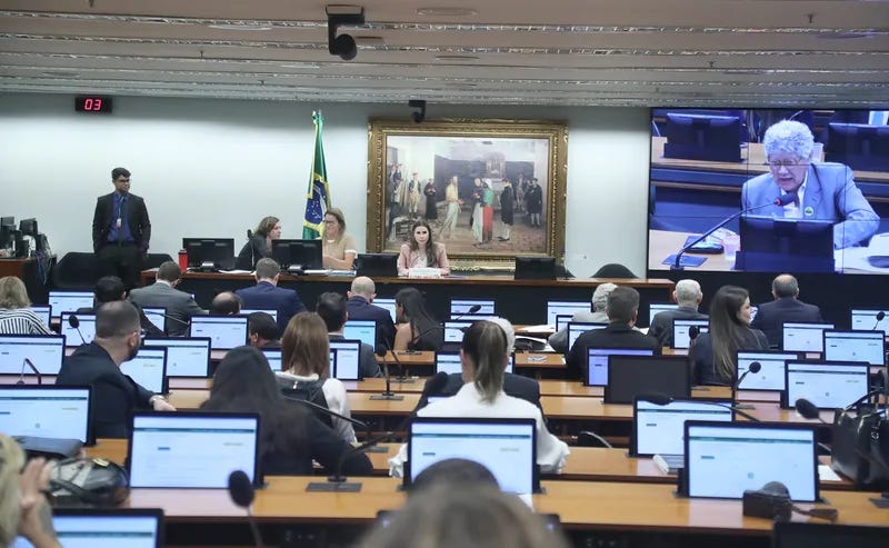 Rufando Bombo News - Presidente da CCJ da Câmara coloca em pauta propostas que limitam poderes do STF