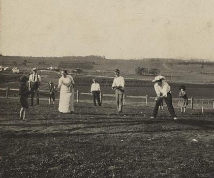 Game of rounders on Christmas Day at Baroona, Glamorgan Vale, 1913.jpg Game of rounders on Christmas Day at Baroona, Glamorgan Vale, 1913.jpg
