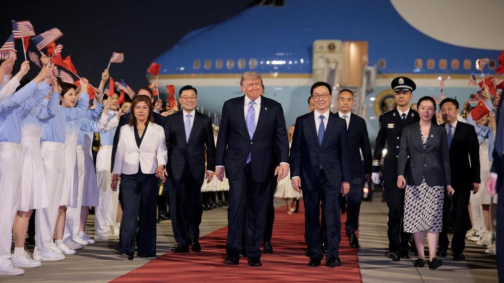 US-Beziehungen zu China : US-Präsident Donald Trump zu Besuch in China  gelandet | DIE ZEIT