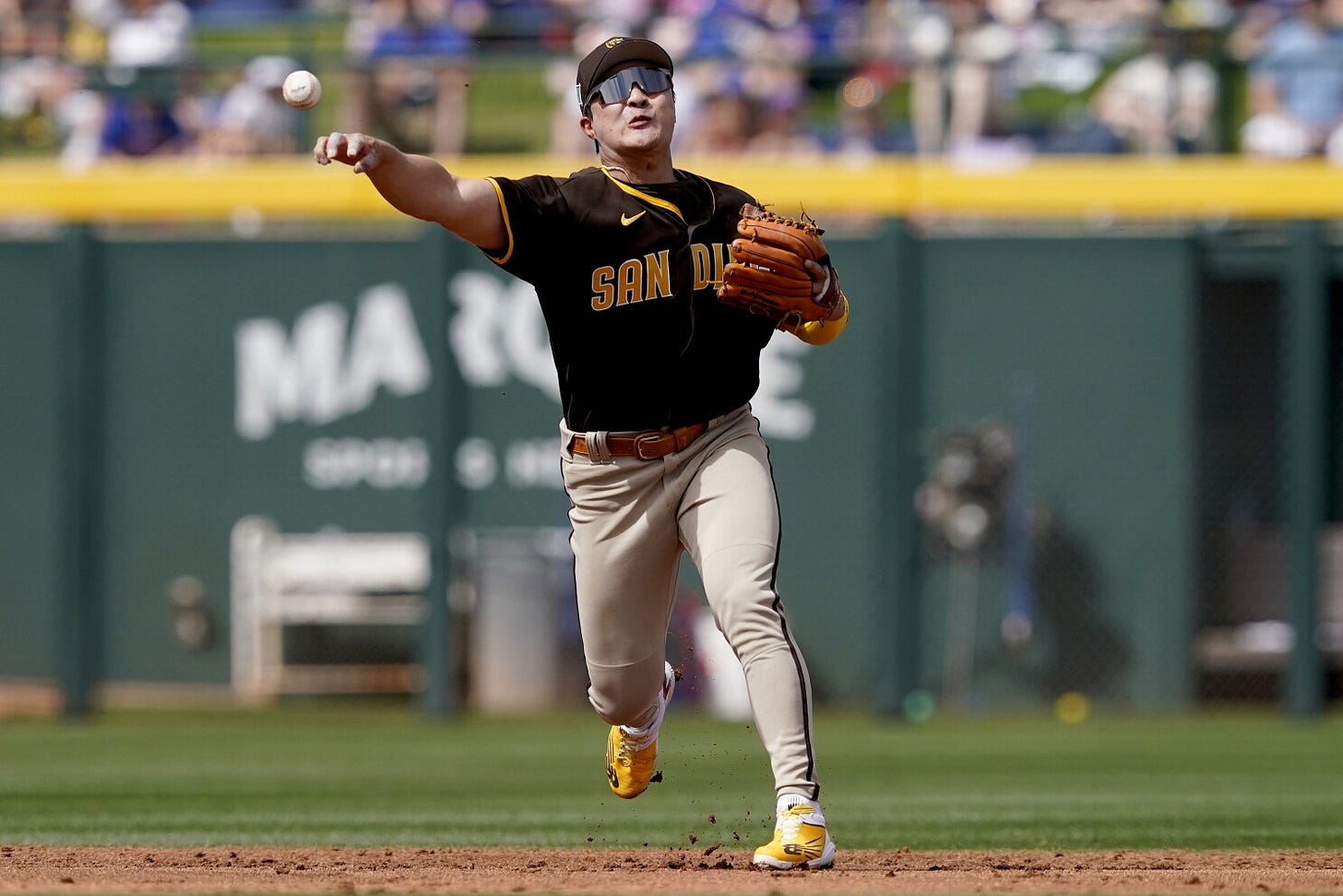 Ha-seong Kim debuts in Padres loss to Cubs - The San Diego Union-Tribune