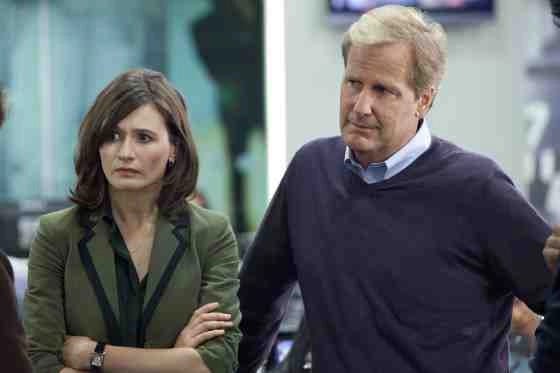 The Newsroom Recap: We Just Decided To (Season 1, Episode 1) 7