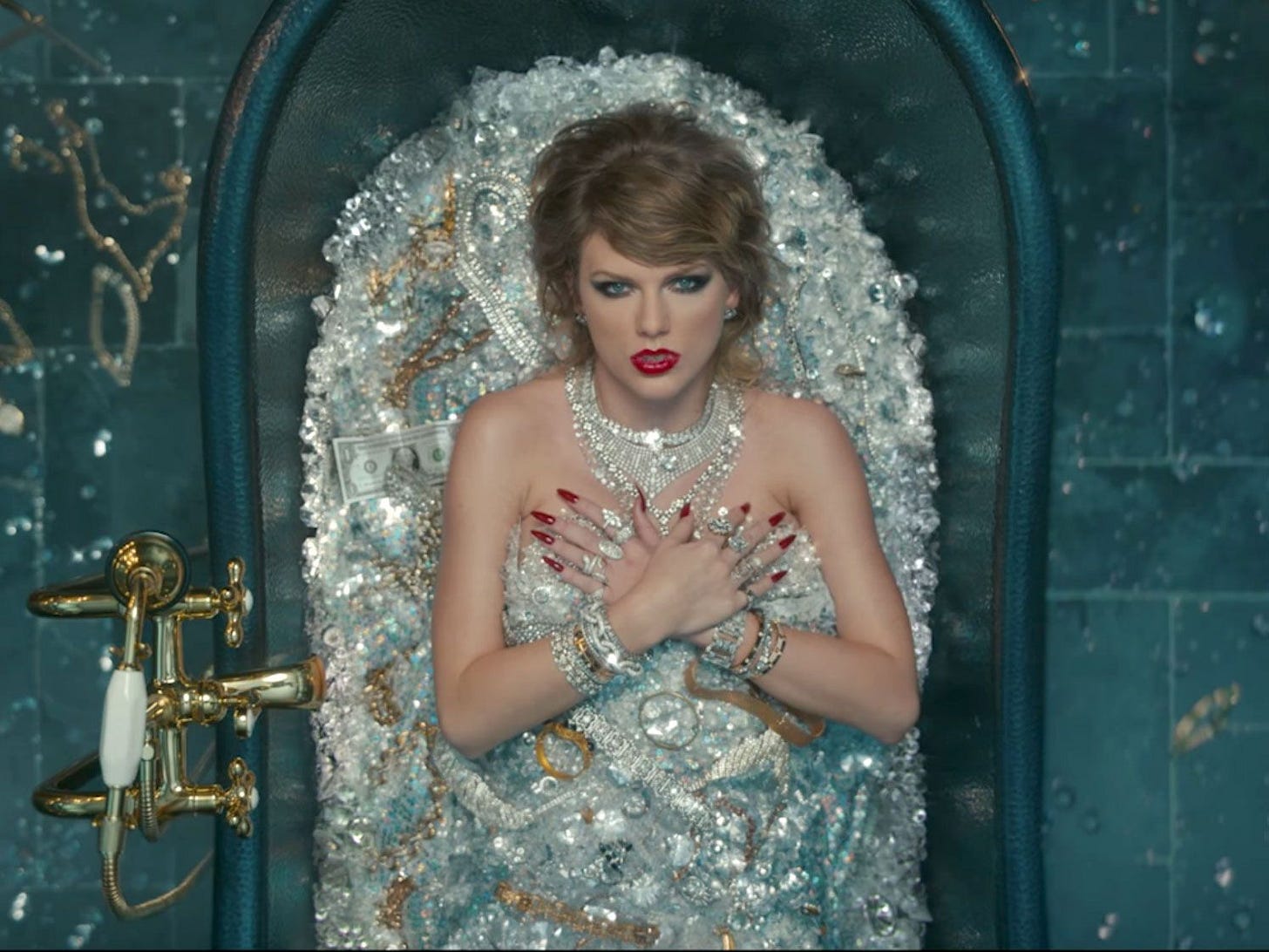Image may contain Taylor Swift Clothing Evening Dress Gown Apparel Robe Fashion Human and Person Image may contain Taylor Swift Clothing Evening Dress Gown Apparel Robe Fashion Human and Person