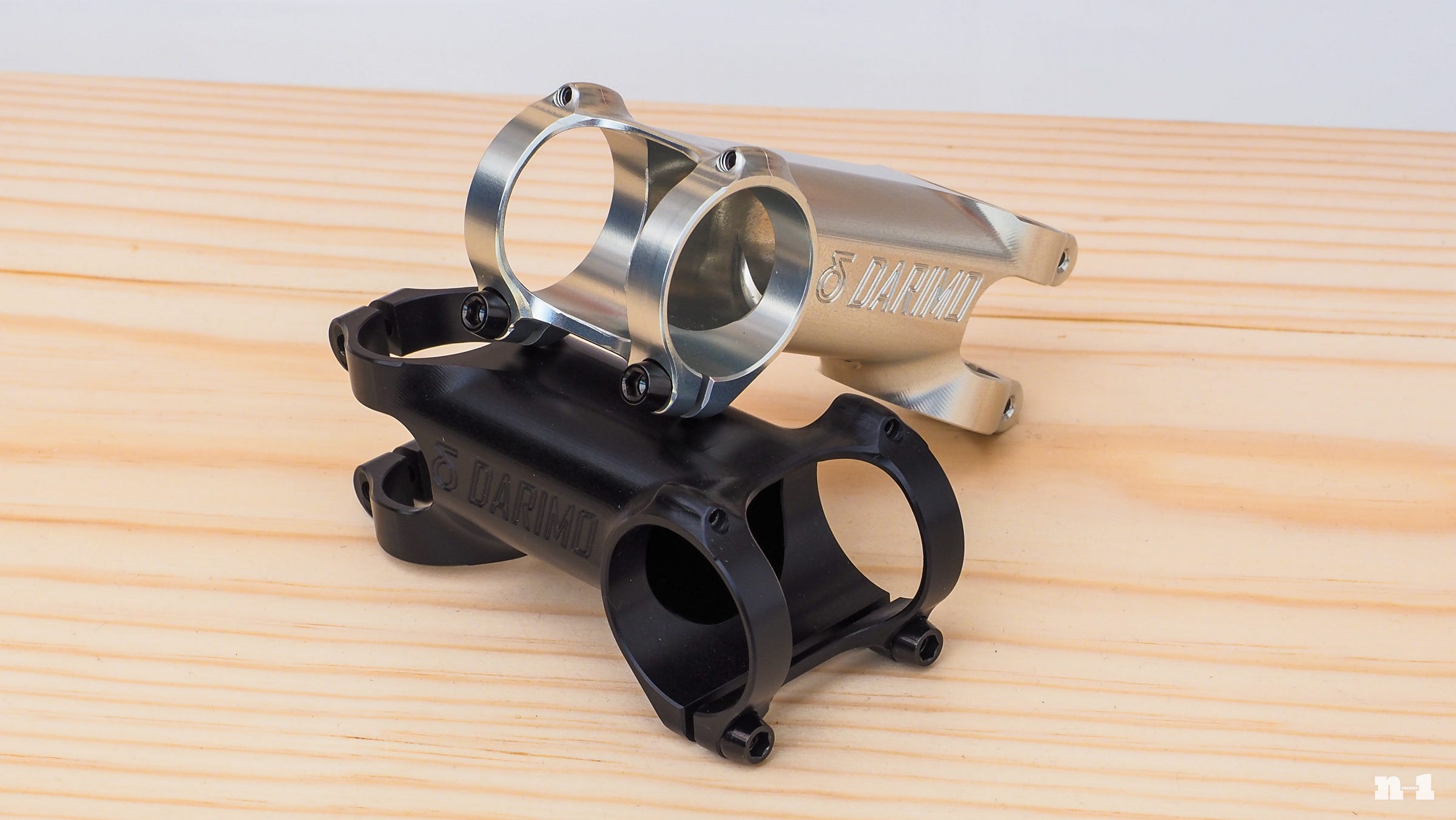 Darimo four-bolt faceplate stem