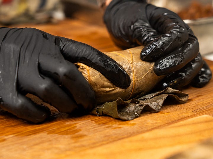 wrapping glutinous rice 