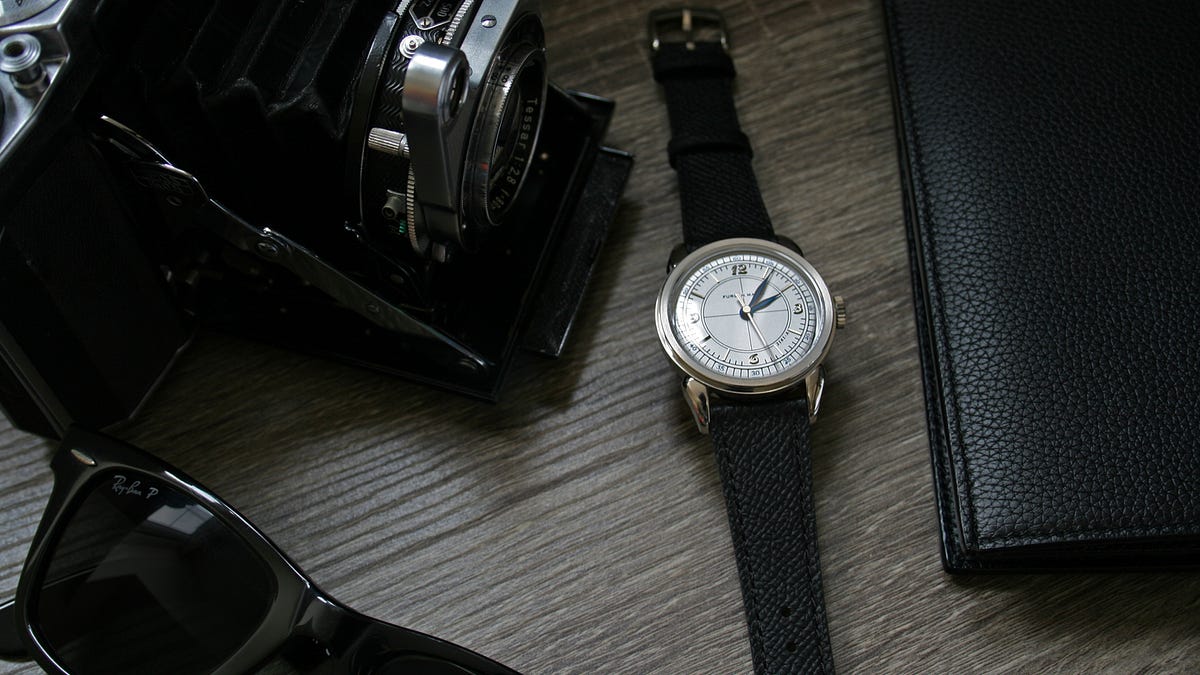 Hands-On Review of the Furlan Marri White Sector Ref. 2161-A