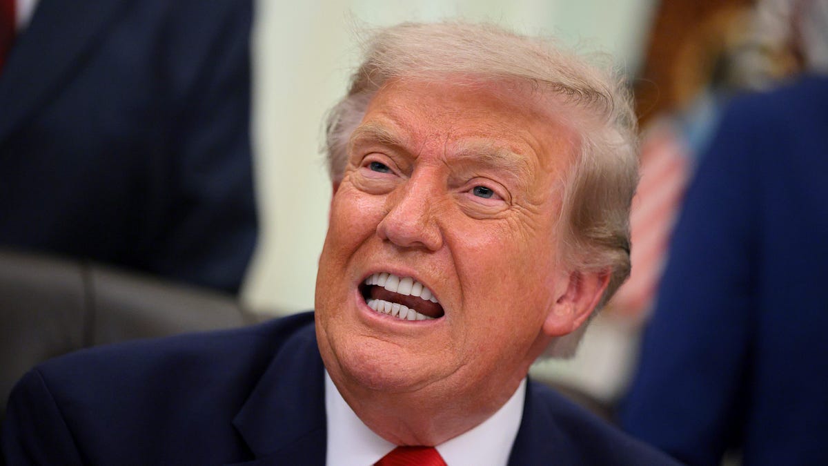📺 Trump Advisers Trash Fox for Nearly Convincing Him to Blow Up the World