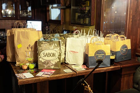 Păcat că nu pot încărca mai multe :) le regăsiți pe toate pe www.roxanab.ro