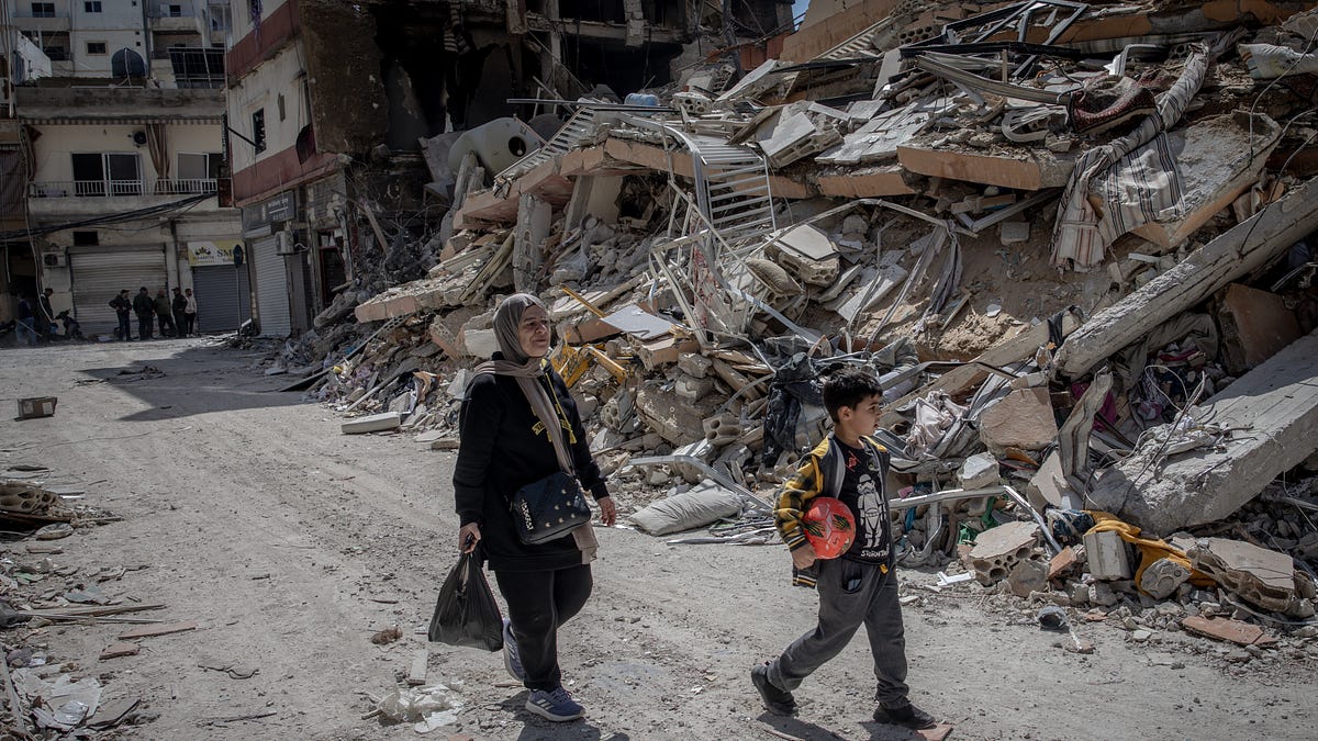 ‘I’ll Die Here in My House’: In Southern Lebanon, Many Simply Can't or Refuse to Flee