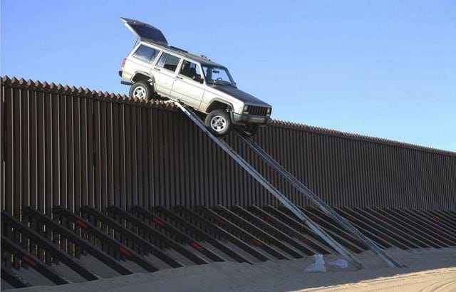 r/Jeep - Jeep Cherokee used to cross the US-Mexico border fence. X-post from /r/Mexico r/Jeep - Jeep Cherokee used to cross the US-Mexico border fence. X-post from /r/Mexico