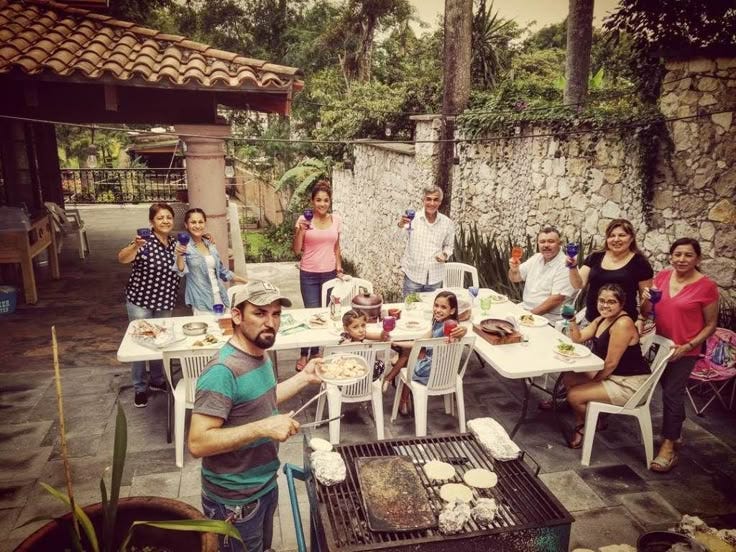 7 razones por las que jamás deberías convivir con una familia mexicana