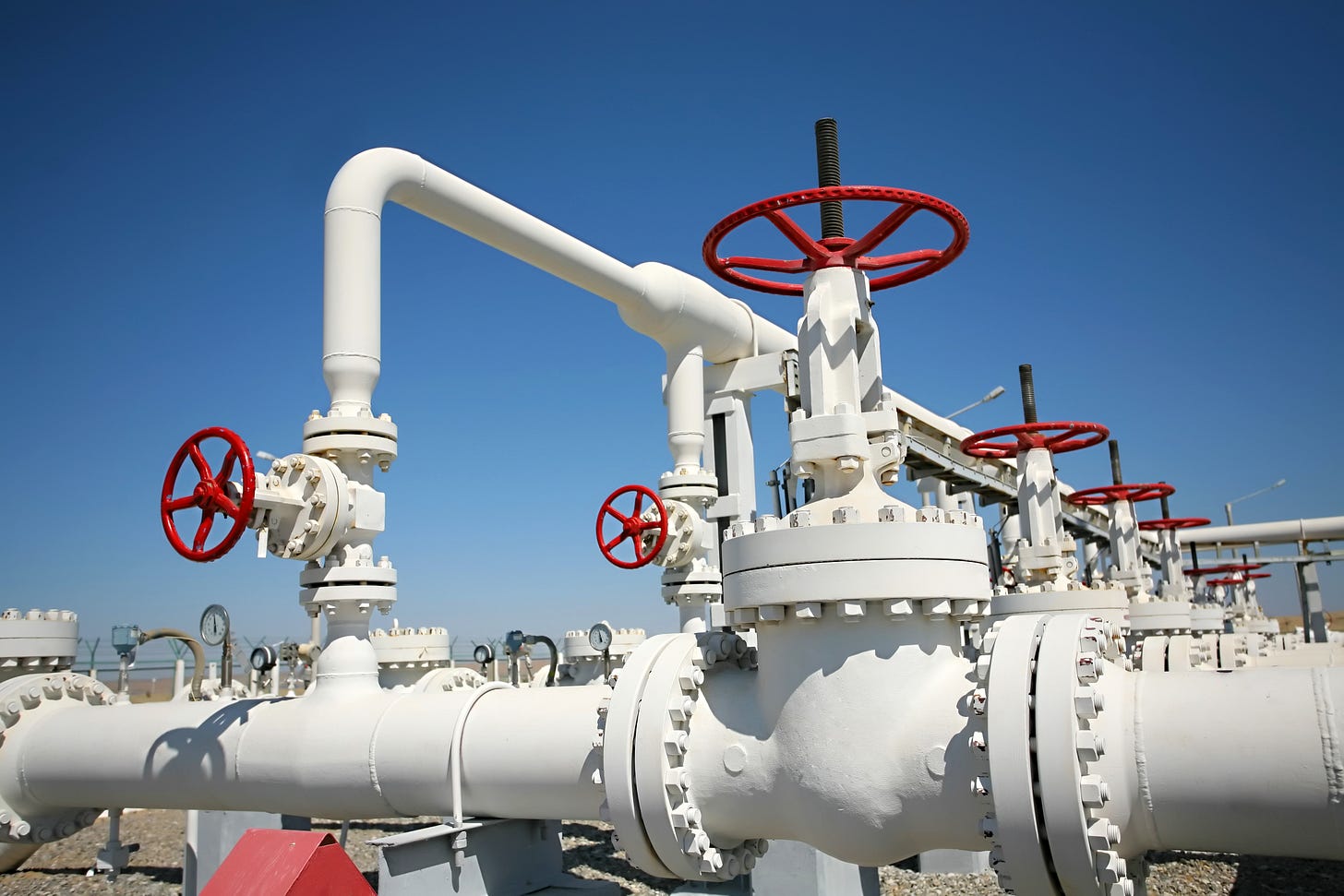Pipeline-shutterstock_138247598